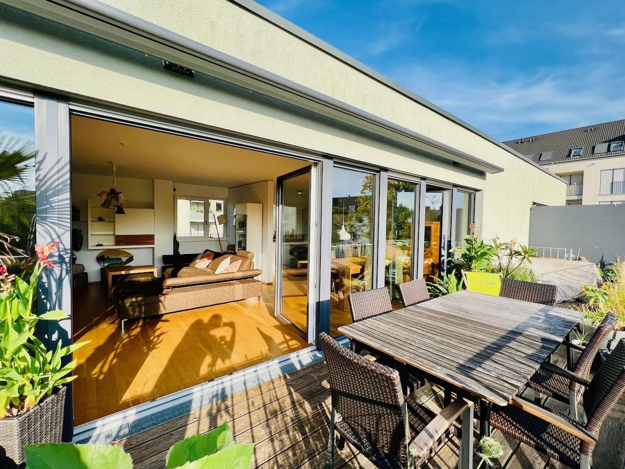 Pronájem bytu 3+1 110 m², Peterstr. 33, Nürnberg, Bavorsko Pronájem bytu 3+1 110 m², Peterstr. 33, Nürnberg, Bavorsko