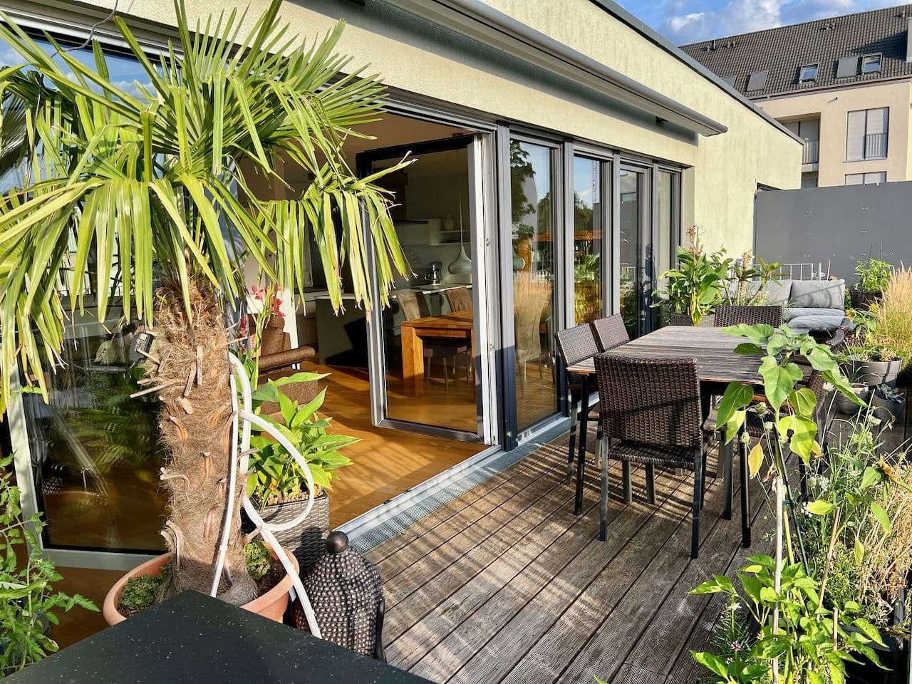 Pronájem bytu 3+1 110 m², Peterstr. 33, Nürnberg, Bavorsko Pronájem bytu 3+1 110 m², Peterstr. 33, Nürnberg, Bavorsko