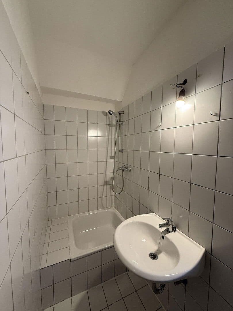 Pronájem bytu 2+1 59 m², Falkensteinstraße 2-4, Oberhausen, Severní Porýní-Vestfálsko Pronájem bytu 2+1 59 m², Falkensteinstraße 2-4, Oberhausen, Severní Porýní-Vestfálsko