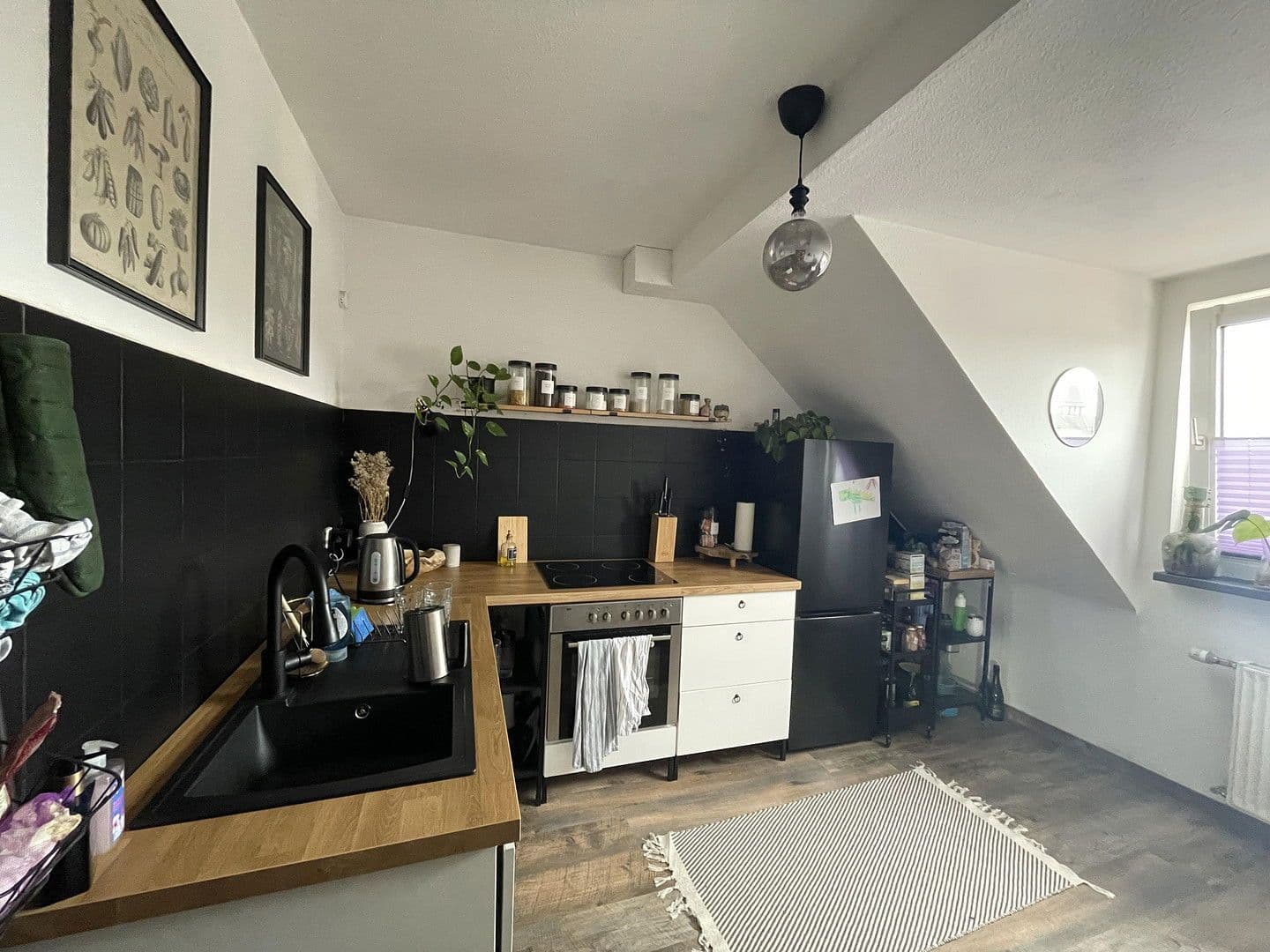 Pronájem bytu 3+1 79 m², Düsseldorfer Str. 7, Essen, Severní Porýní-Vestfálsko Pronájem bytu 3+1 79 m², Düsseldorfer Str. 7, Essen, Severní Porýní-Vestfálsko