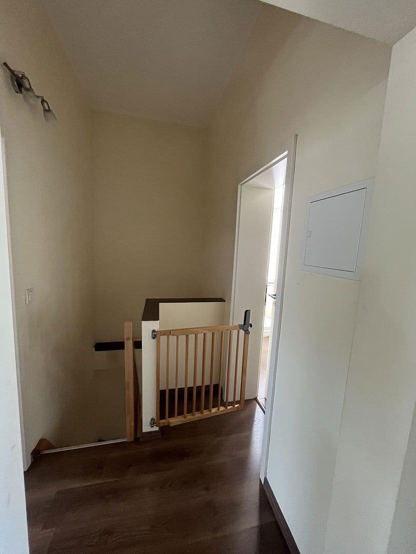 Pronájem bytu 5+kk 150 m², Wupperstr. 101, Solingen, Severní Porýní-Vestfálsko Pronájem bytu 5+kk 150 m², Wupperstr. 101, Solingen, Severní Porýní-Vestfálsko