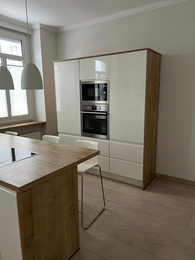 Pronájem bytu 5+kk 150 m², Wupperstr. 101, Solingen, Severní Porýní-Vestfálsko Pronájem bytu 5+kk 150 m², Wupperstr. 101, Solingen, Severní Porýní-Vestfálsko