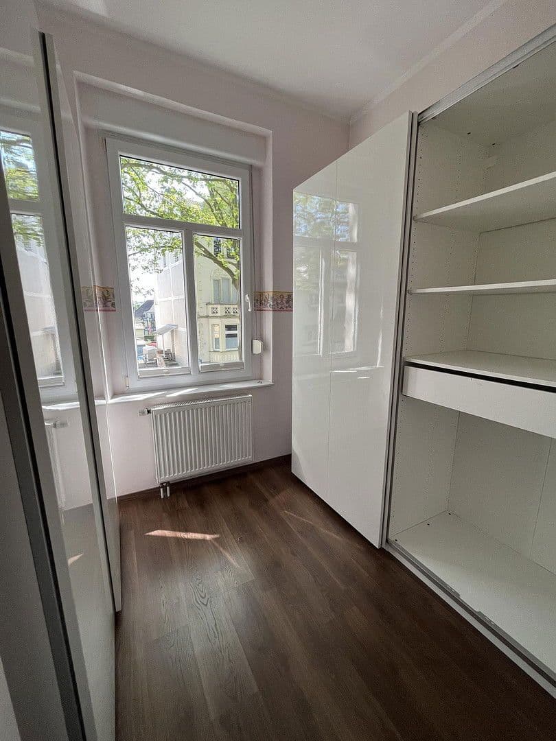 Pronájem bytu 5+kk 150 m², Wupperstr. 101, Solingen, Severní Porýní-Vestfálsko Pronájem bytu 5+kk 150 m², Wupperstr. 101, Solingen, Severní Porýní-Vestfálsko