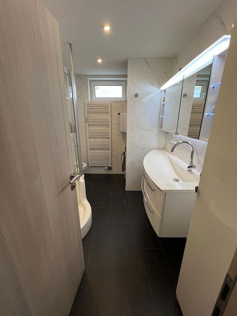 Prodej bytu 4+1 90 m², Albert-Roßhaupterstraße 14, München, Bavorsko Prodej bytu 4+1 90 m², Albert-Roßhaupterstraße 14, München, Bavorsko