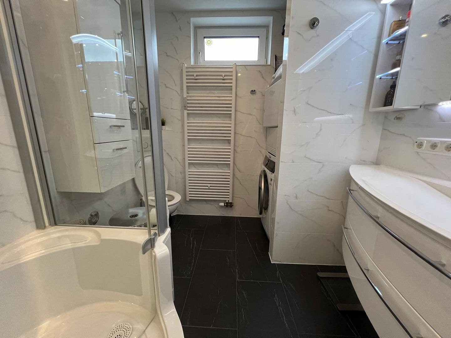 Prodej bytu 4+1 90 m², Albert-Roßhaupterstraße 14, München, Bavorsko Prodej bytu 4+1 90 m², Albert-Roßhaupterstraße 14, München, Bavorsko