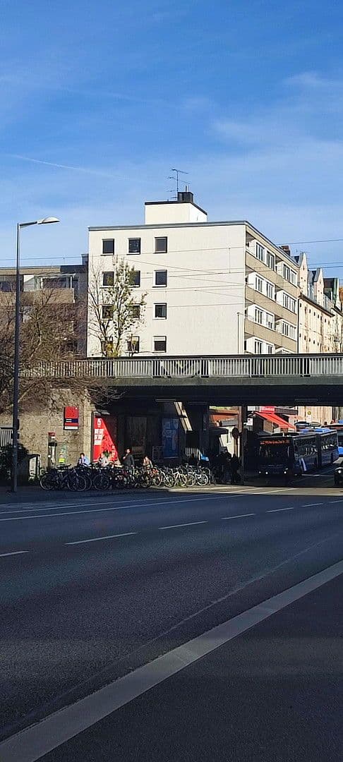 Prodej bytu 4+1 90 m², Albert-Roßhaupterstraße 14, München, Bavorsko Prodej bytu 4+1 90 m², Albert-Roßhaupterstraße 14, München, Bavorsko