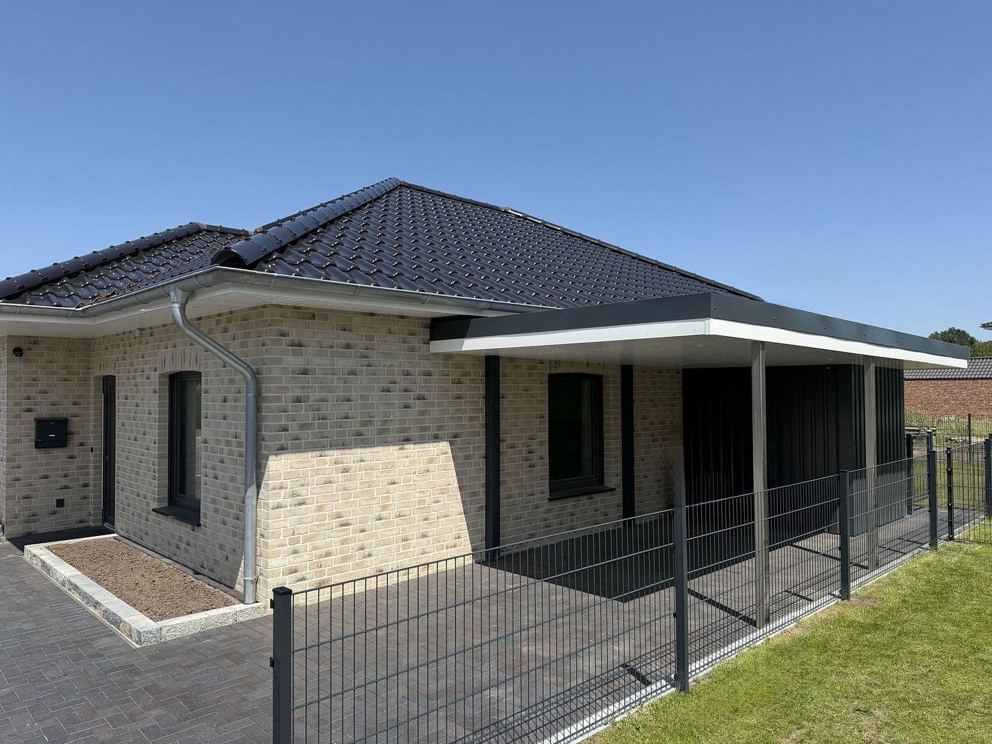 Prodej domu 106 m², pozemek 470 m², Herzlake, Dolní Sasko Prodej domu 106 m², pozemek 470 m², Herzlake, Dolní Sasko