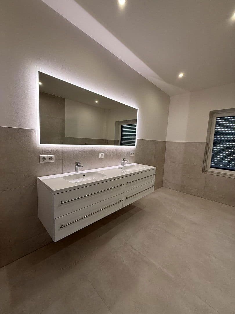 Prodej domu 106 m², pozemek 470 m², Herzlake, Dolní Sasko Prodej domu 106 m², pozemek 470 m², Herzlake, Dolní Sasko