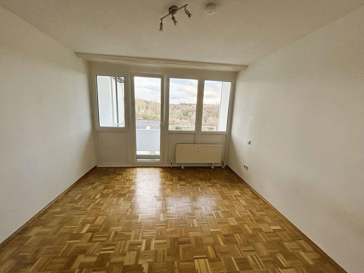 Pronájem bytu 2+1 66 m², Reginharstraße 2, Bergisch Gladbach, Severní Porýní-Vestfálsko Pronájem bytu 2+1 66 m², Reginharstraße 2, Bergisch Gladbach, Severní Porýní-Vestfálsko