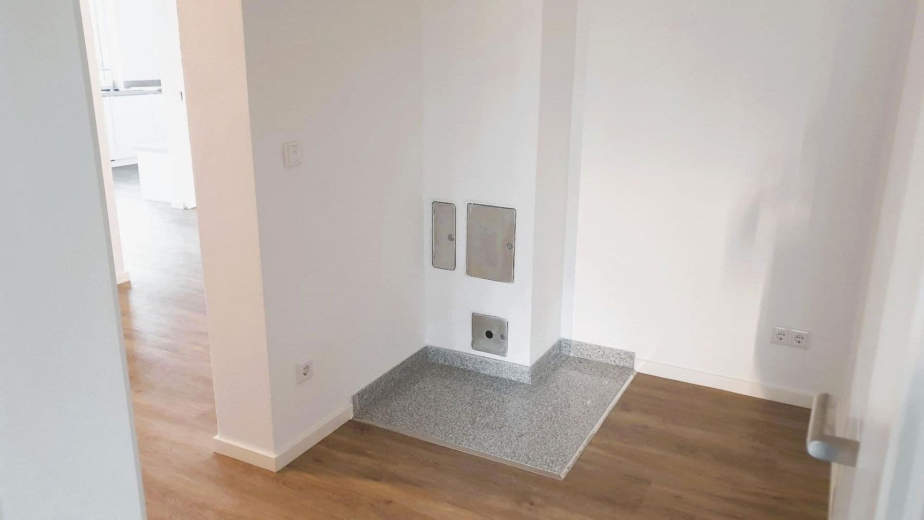 Pronájem bytu 3+1 126 m², Hummelskuppe, Petersberg, Hessen Pronájem bytu 3+1 126 m², Hummelskuppe, Petersberg, Hessen