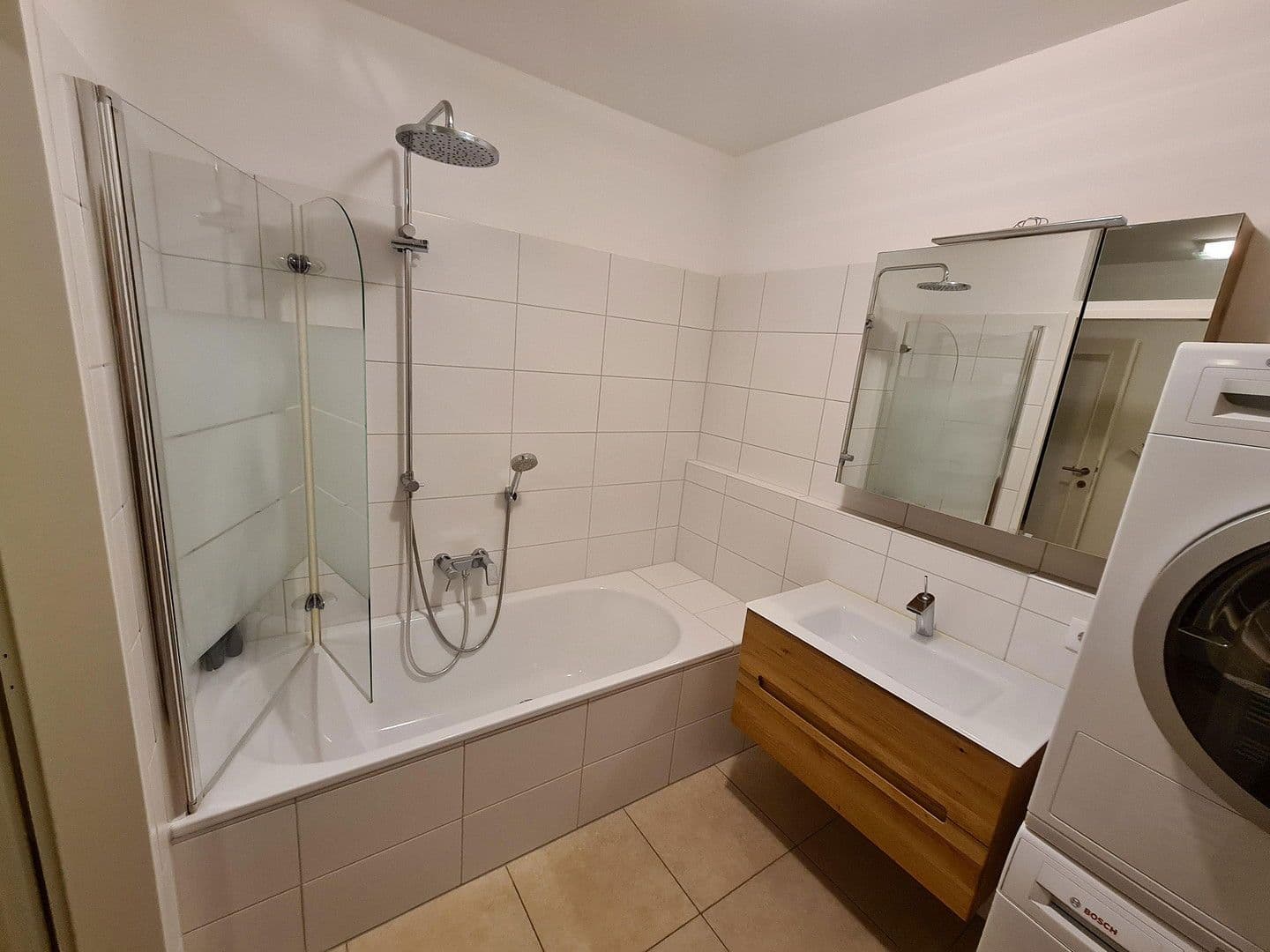 Pronájem bytu 4+1 88 m², Linz, Horní Rakousko Pronájem bytu 4+1 88 m², Linz, Horní Rakousko