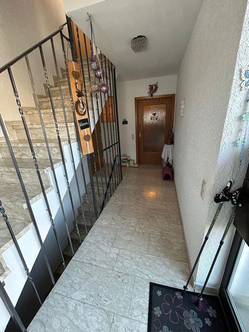 Prodej domu 171 m², pozemek 396 m², Weilheim an der Teck, Bádensko-Württembersko Prodej domu 171 m², pozemek 396 m², Weilheim an der Teck, Bádensko-Württembersko