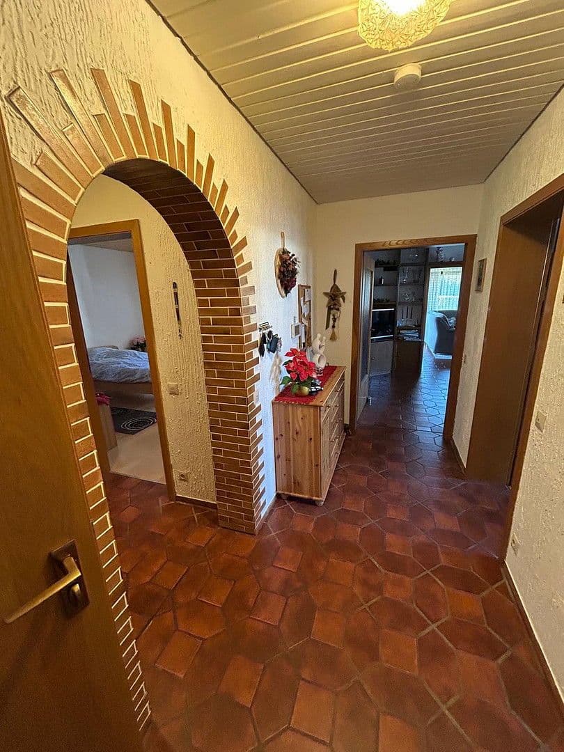 Prodej domu 171 m², pozemek 396 m², Weilheim an der Teck, Bádensko-Württembersko Prodej domu 171 m², pozemek 396 m², Weilheim an der Teck, Bádensko-Württembersko