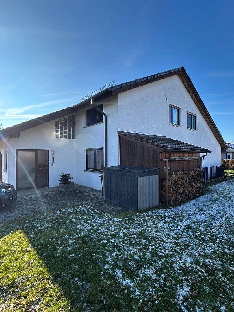 Prodej domu 171 m², pozemek 396 m², Weilheim an der Teck, Bádensko-Württembersko Prodej domu 171 m², pozemek 396 m², Weilheim an der Teck, Bádensko-Württembersko