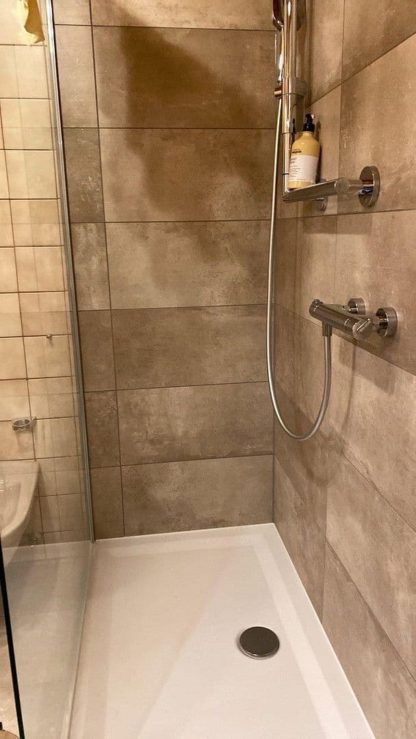 Prodej domu 171 m², pozemek 396 m², Weilheim an der Teck, Bádensko-Württembersko Prodej domu 171 m², pozemek 396 m², Weilheim an der Teck, Bádensko-Württembersko