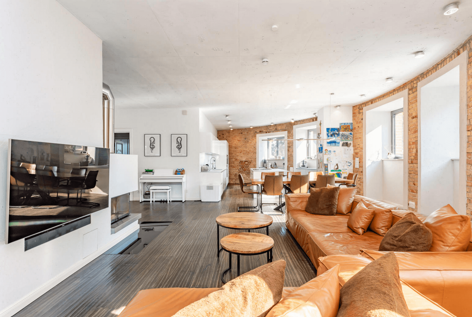 Pronájem bytu 4+1 206 m², Akazienallee 35a, Berlin, Berlín Pronájem bytu 4+1 206 m², Akazienallee 35a, Berlin, Berlín