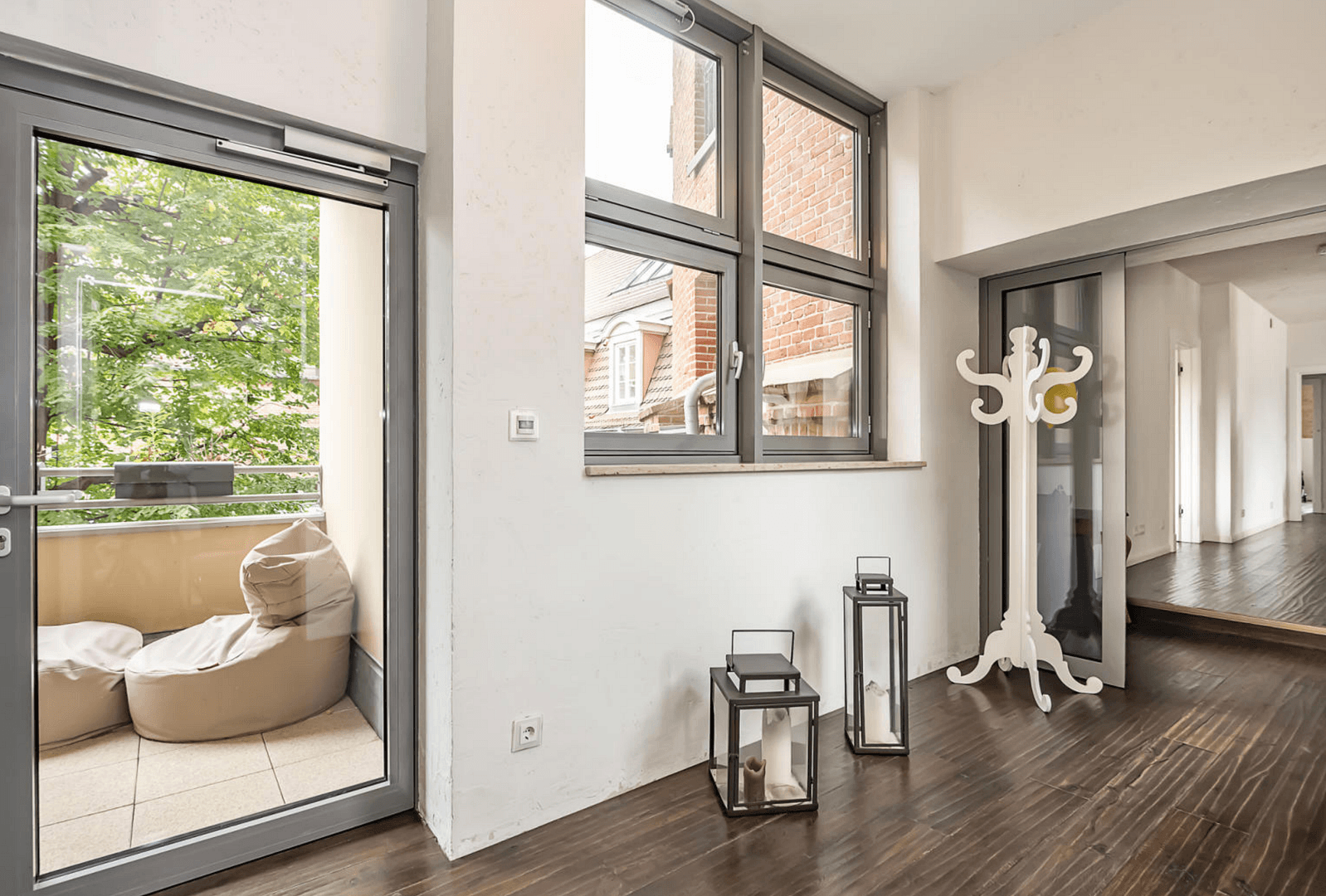 Pronájem bytu 4+1 206 m², Akazienallee 35a, Berlin, Berlín Pronájem bytu 4+1 206 m², Akazienallee 35a, Berlin, Berlín