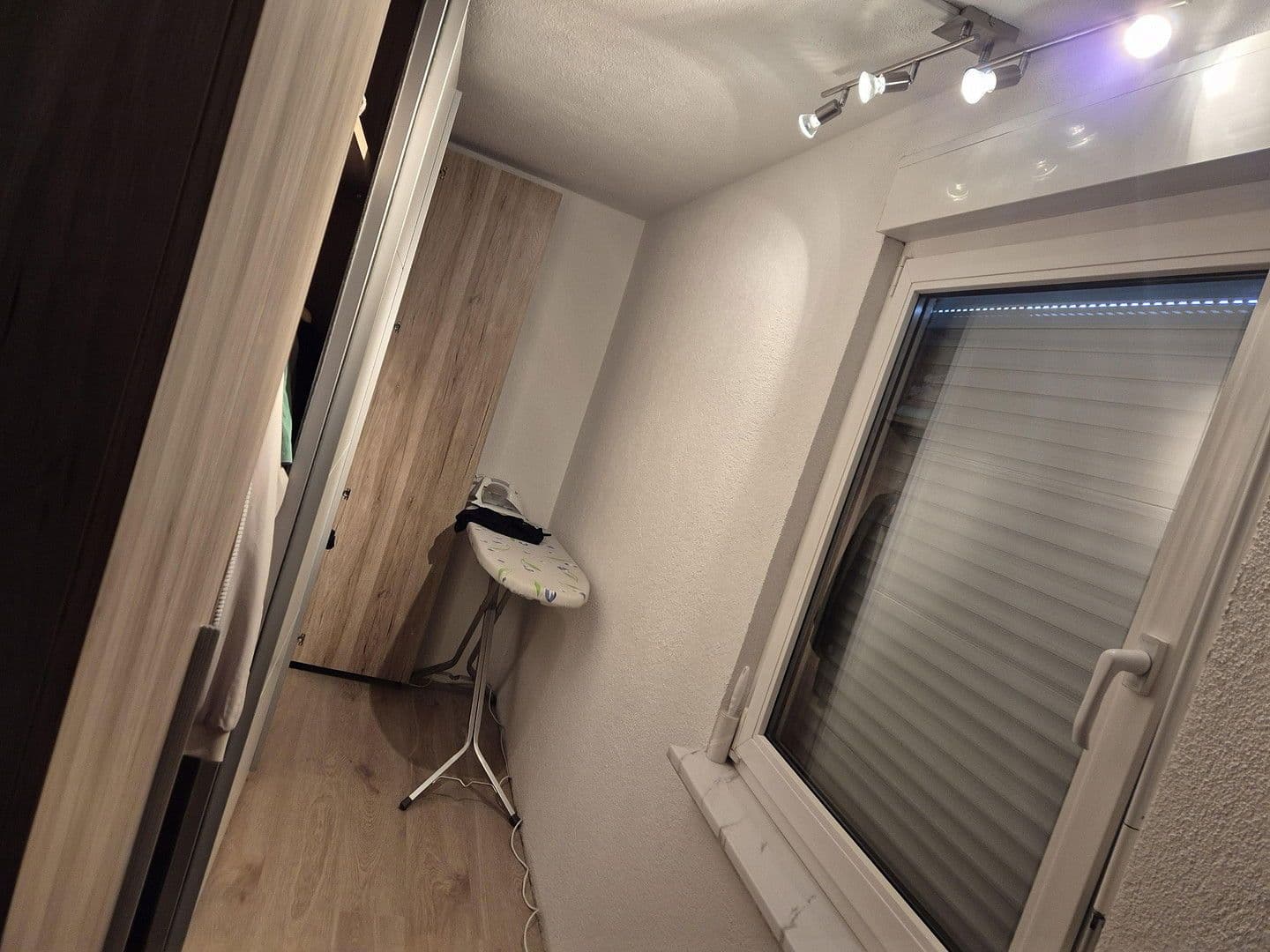 Prodej domu 200 m², pozemek 262 m², Illingen, Bádensko-Württembersko Prodej domu 200 m², pozemek 262 m², Illingen, Bádensko-Württembersko