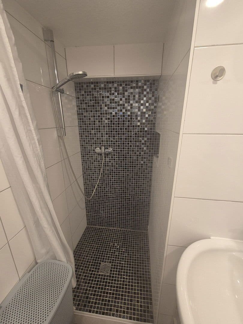 Prodej domu 200 m², pozemek 262 m², Illingen, Bádensko-Württembersko Prodej domu 200 m², pozemek 262 m², Illingen, Bádensko-Württembersko