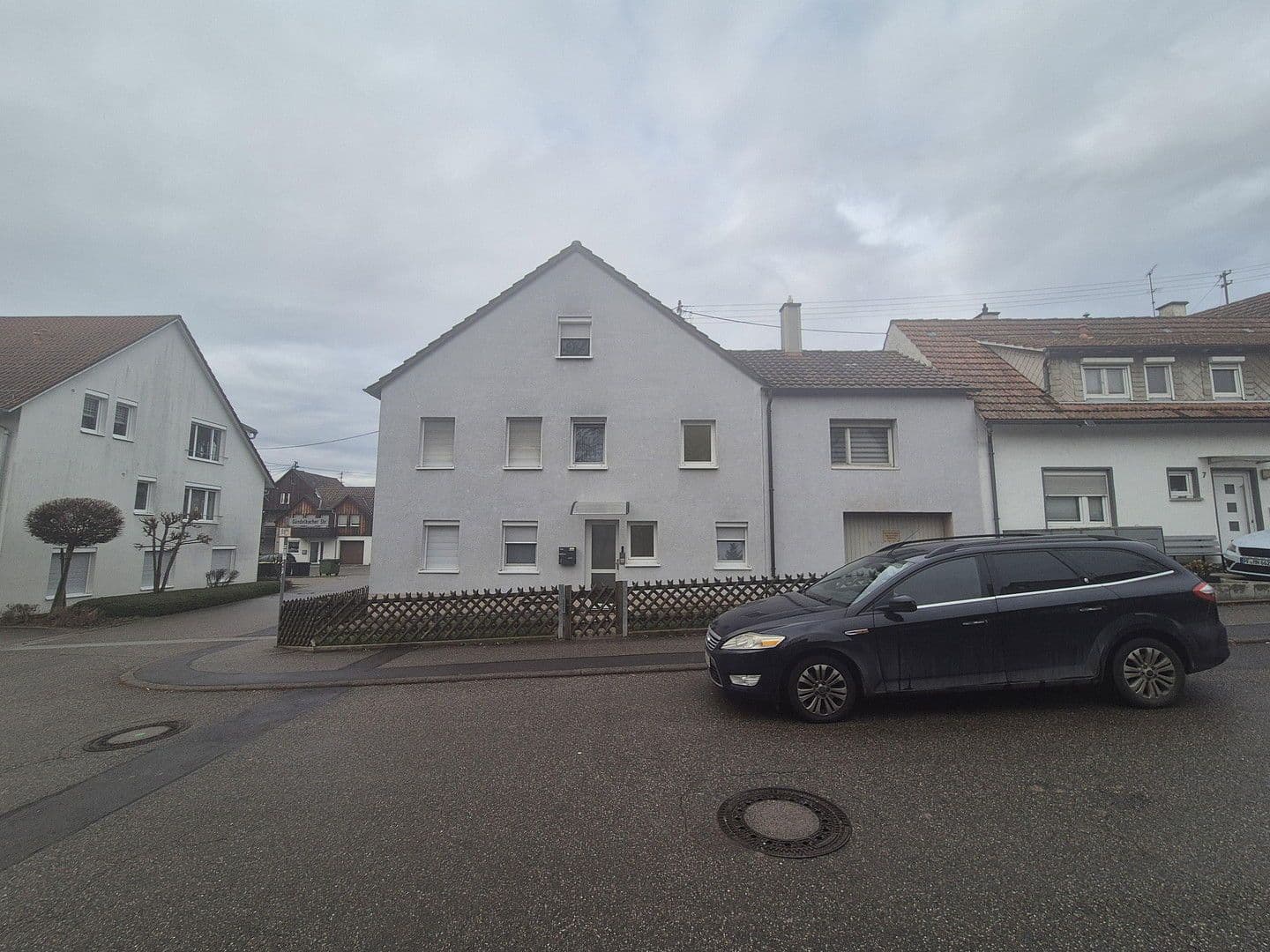 Prodej domu 200 m², pozemek 262 m², Illingen, Bádensko-Württembersko Prodej domu 200 m², pozemek 262 m², Illingen, Bádensko-Württembersko