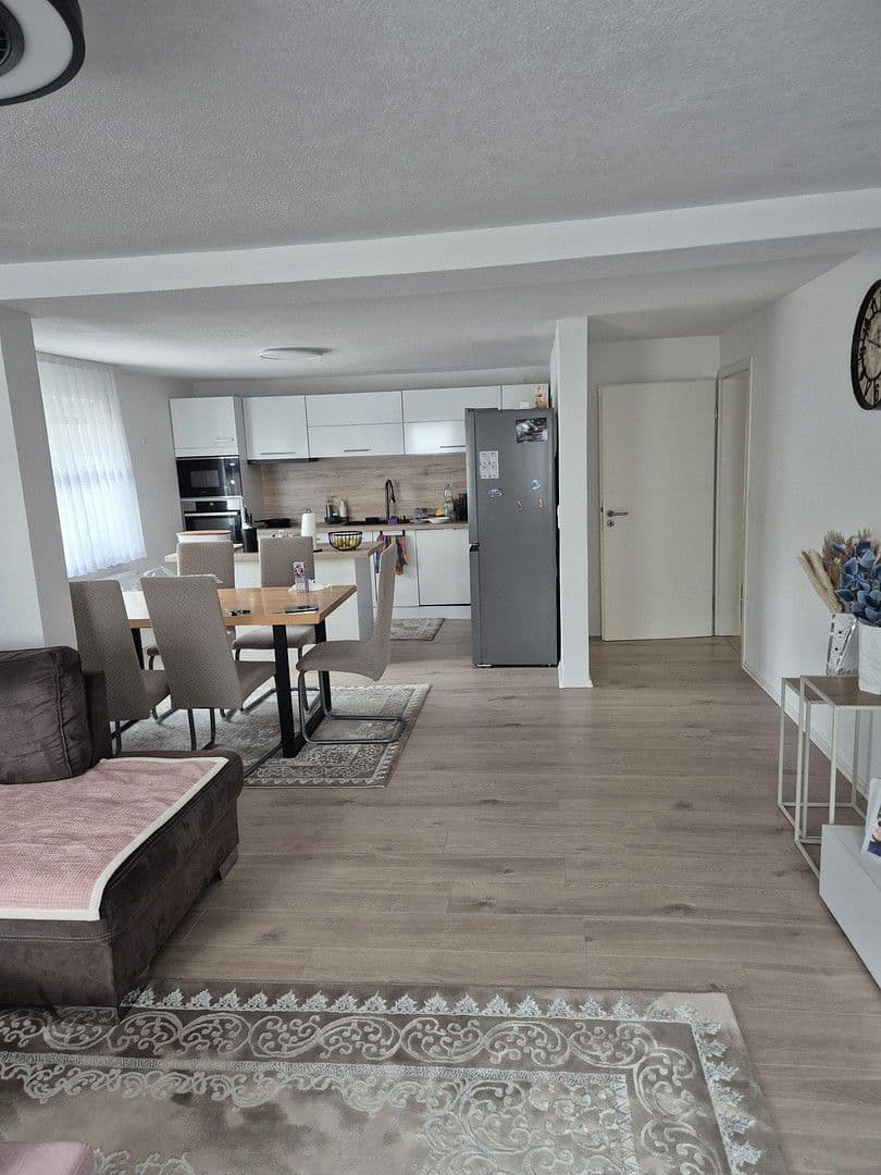 Prodej domu 200 m², pozemek 262 m², Illingen, Bádensko-Württembersko Prodej domu 200 m², pozemek 262 m², Illingen, Bádensko-Württembersko