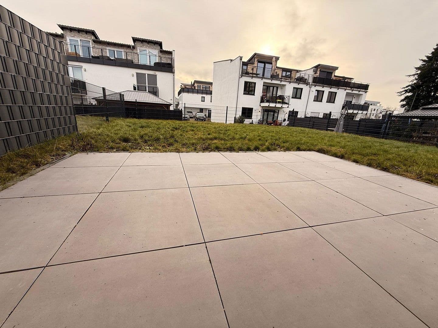 Pronájem bytu 6+1 212 m², Pfarrer-Kaspar-Walter-Straße 28, Offenbach am Main, Hessen Pronájem bytu 6+1 212 m², Pfarrer-Kaspar-Walter-Straße 28, Offenbach am Main, Hessen