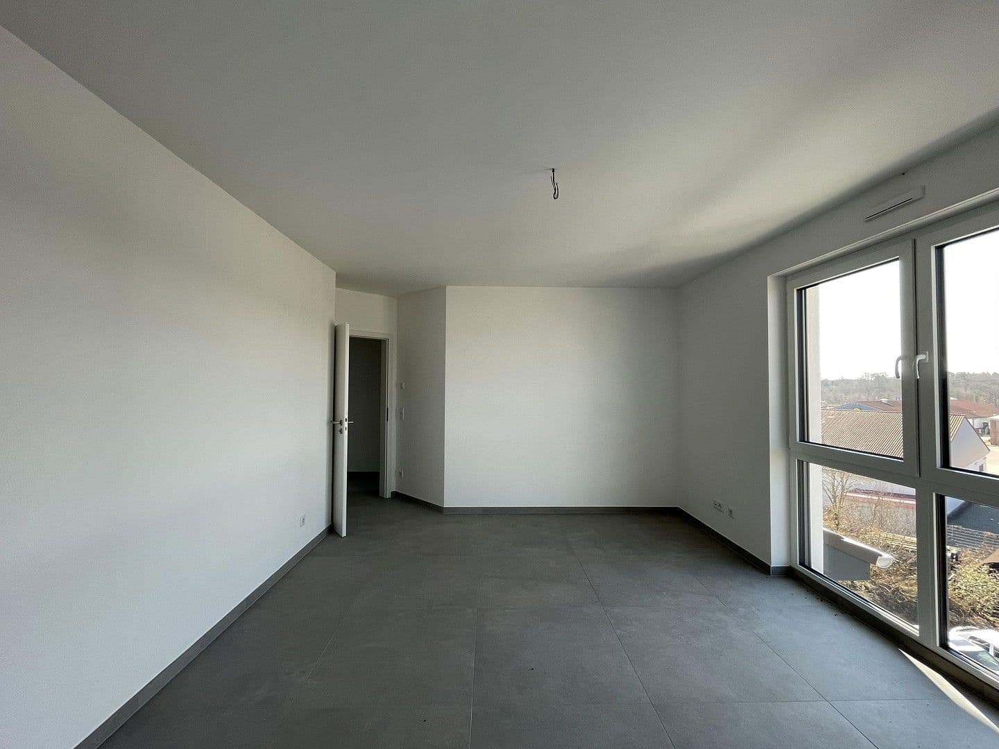 Pronájem bytu 2+1 74 m², Carl-Benz-Straße 5, Erlensee, Hessen Pronájem bytu 2+1 74 m², Carl-Benz-Straße 5, Erlensee, Hessen
