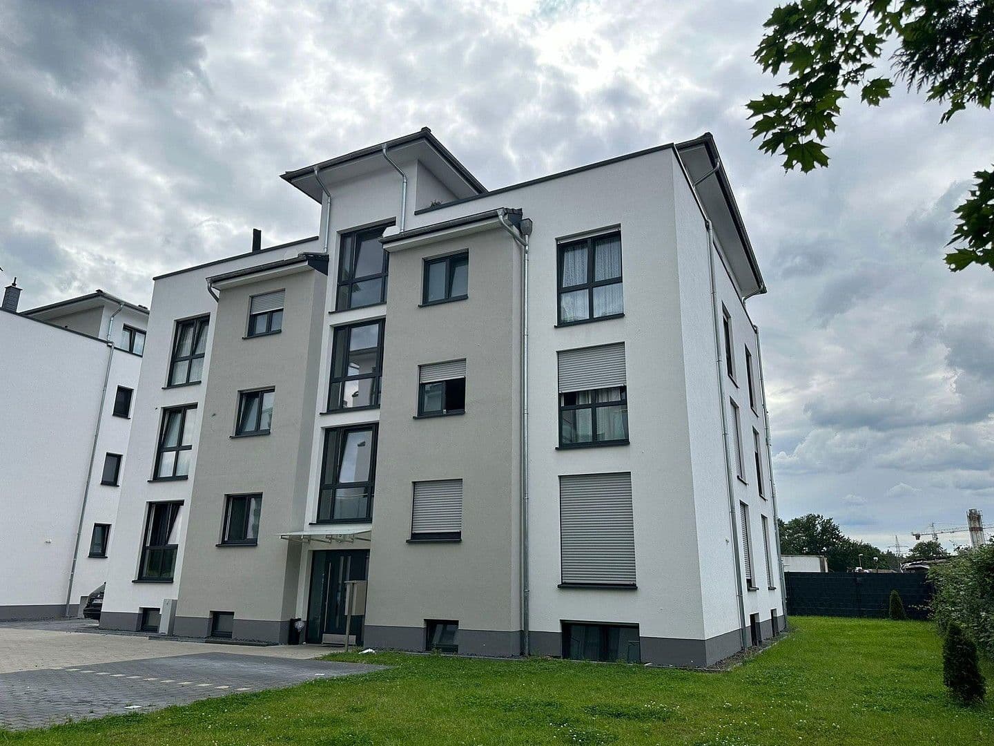 Pronájem bytu 2+1 74 m², Carl-Benz-Straße 5, Erlensee, Hessen Pronájem bytu 2+1 74 m², Carl-Benz-Straße 5, Erlensee, Hessen
