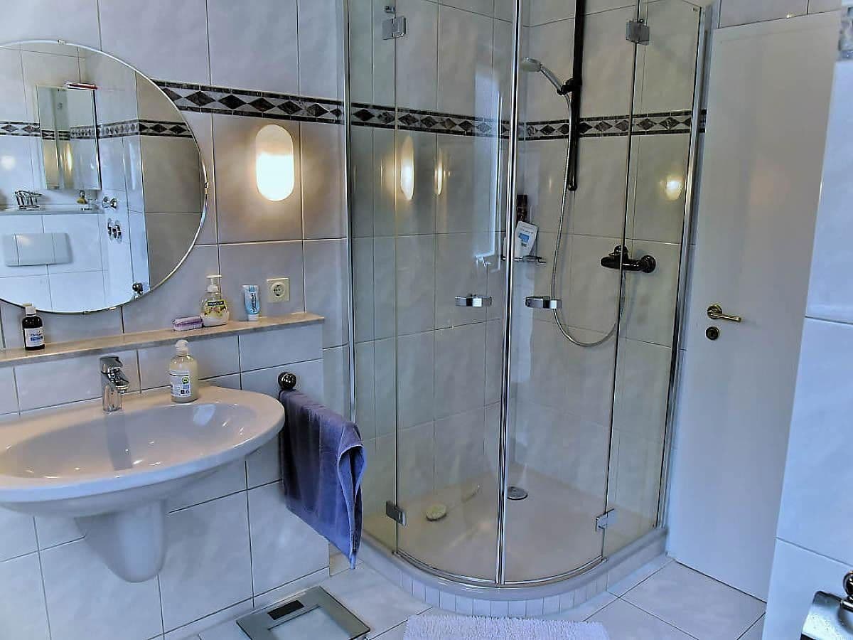 Prodej bytu 3+1 90 m², Solingen, Severní Porýní-Vestfálsko Prodej bytu 3+1 90 m², Solingen, Severní Porýní-Vestfálsko