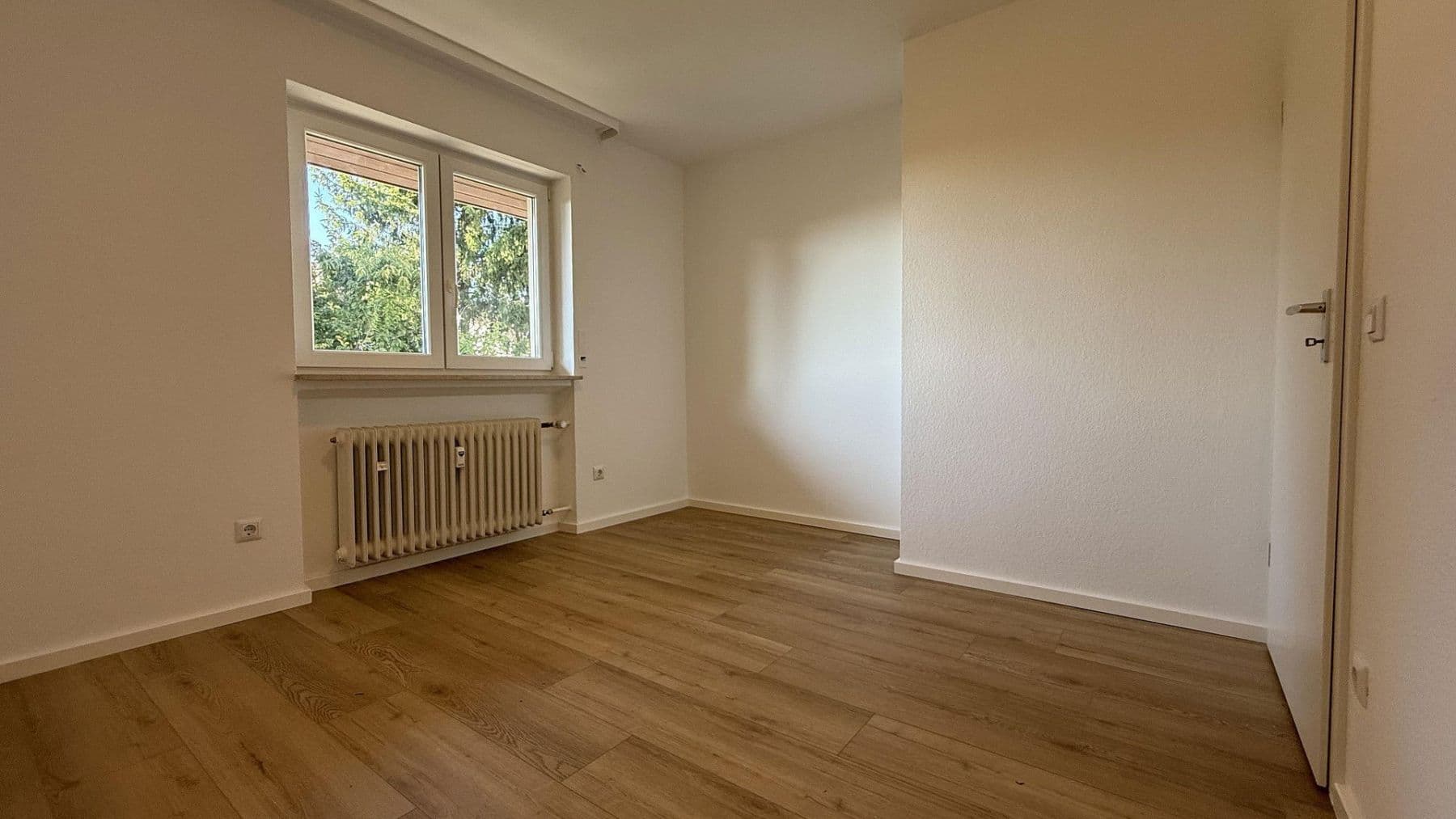 Pronájem bytu 4+1 105 m², Baden-Baden, Bádensko-Württembersko Pronájem bytu 4+1 105 m², Baden-Baden, Bádensko-Württembersko