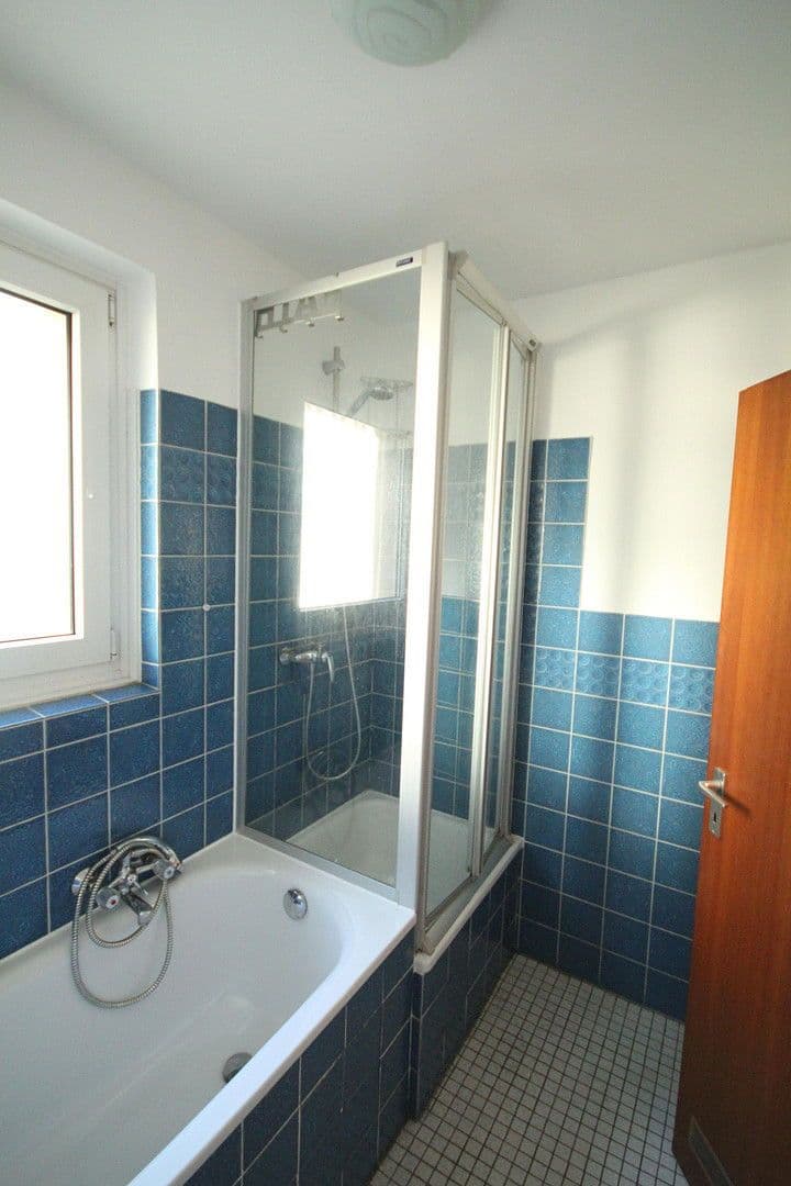 Pronájem bytu 3+kk 80 m², Bochumer Str. 72 a, Hattingen, Severní Porýní-Vestfálsko Pronájem bytu 3+kk 80 m², Bochumer Str. 72 a, Hattingen, Severní Porýní-Vestfálsko