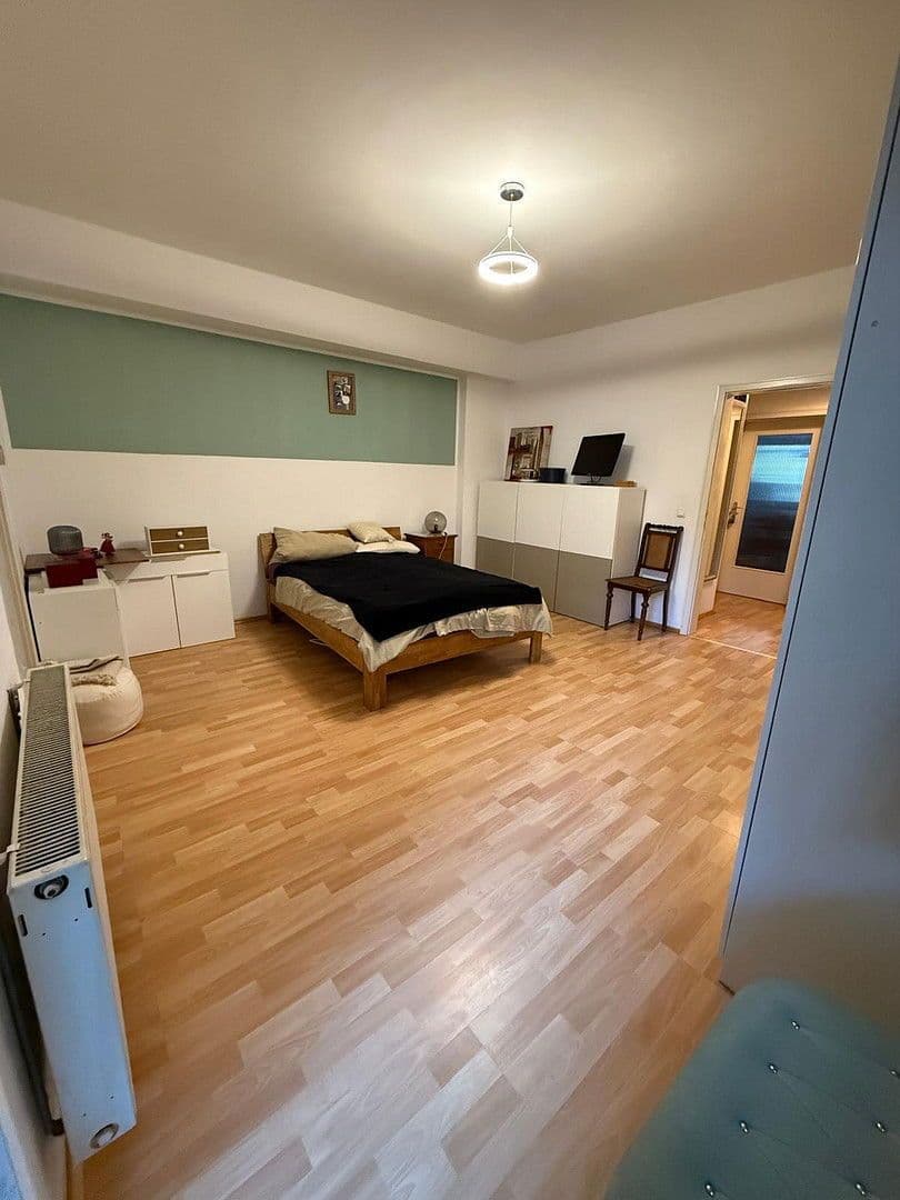 Pronájem bytu 2+1 73 m², Kurfürstenstr. 12-14, Köln, Severní Porýní-Vestfálsko Pronájem bytu 2+1 73 m², Kurfürstenstr. 12-14, Köln, Severní Porýní-Vestfálsko