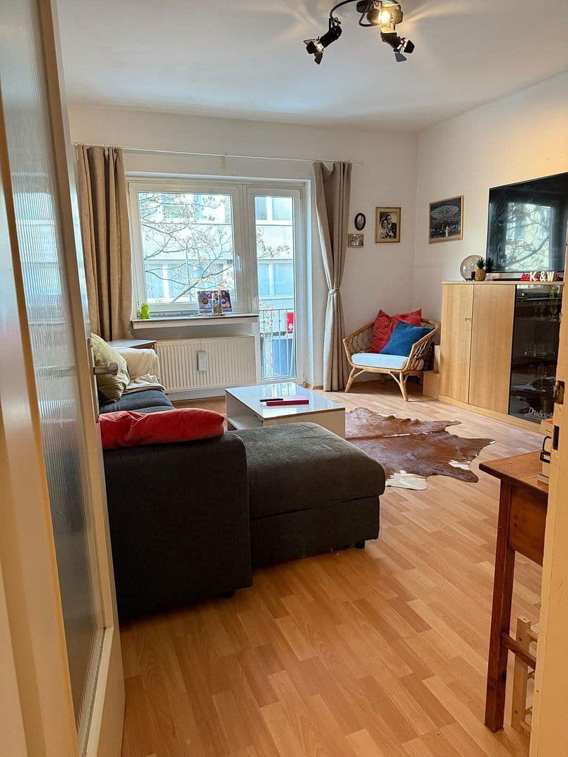 Pronájem bytu 2+1 73 m², Kurfürstenstr. 12-14, Köln, Severní Porýní-Vestfálsko Pronájem bytu 2+1 73 m², Kurfürstenstr. 12-14, Köln, Severní Porýní-Vestfálsko