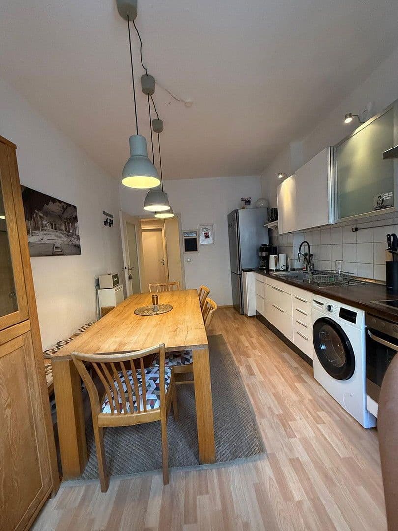 Pronájem bytu 2+1 73 m², Kurfürstenstr. 12-14, Köln, Severní Porýní-Vestfálsko Pronájem bytu 2+1 73 m², Kurfürstenstr. 12-14, Köln, Severní Porýní-Vestfálsko