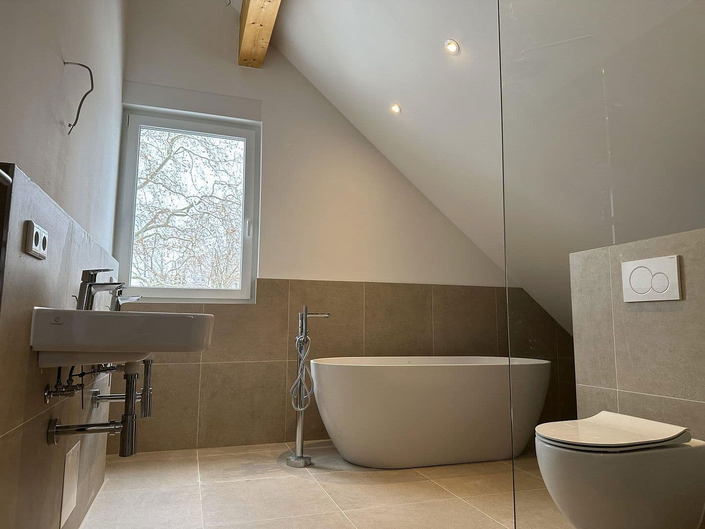 Pronájem bytu 3+1 78 m², Darmstadt, Hessen Pronájem bytu 3+1 78 m², Darmstadt, Hessen