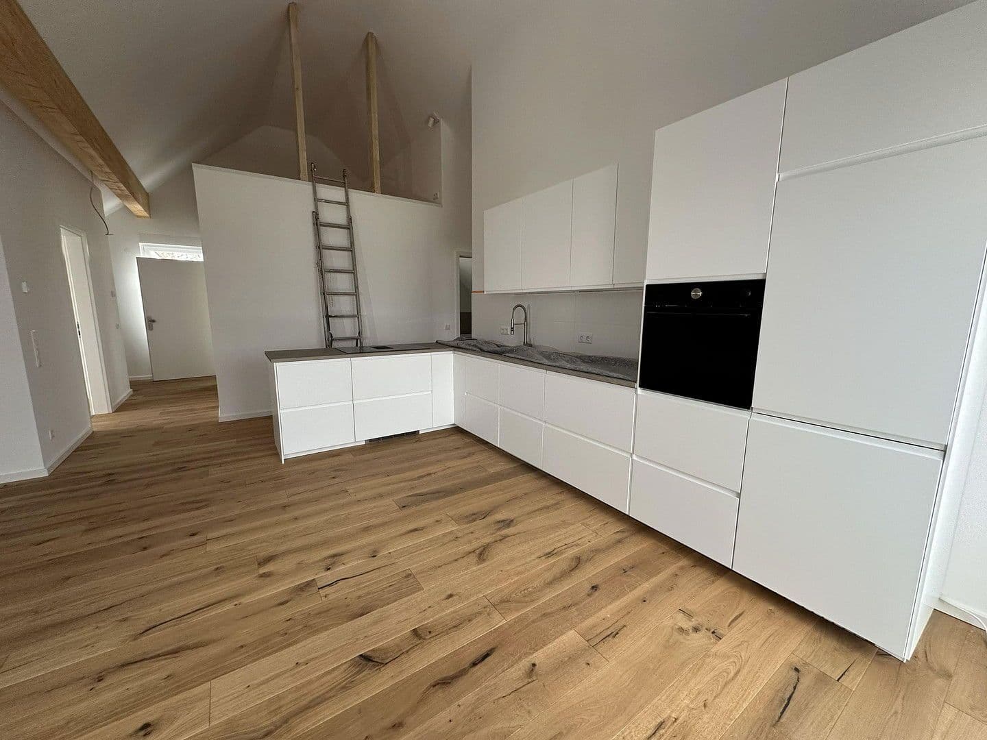 Pronájem bytu 3+1 78 m², Darmstadt, Hessen Pronájem bytu 3+1 78 m², Darmstadt, Hessen
