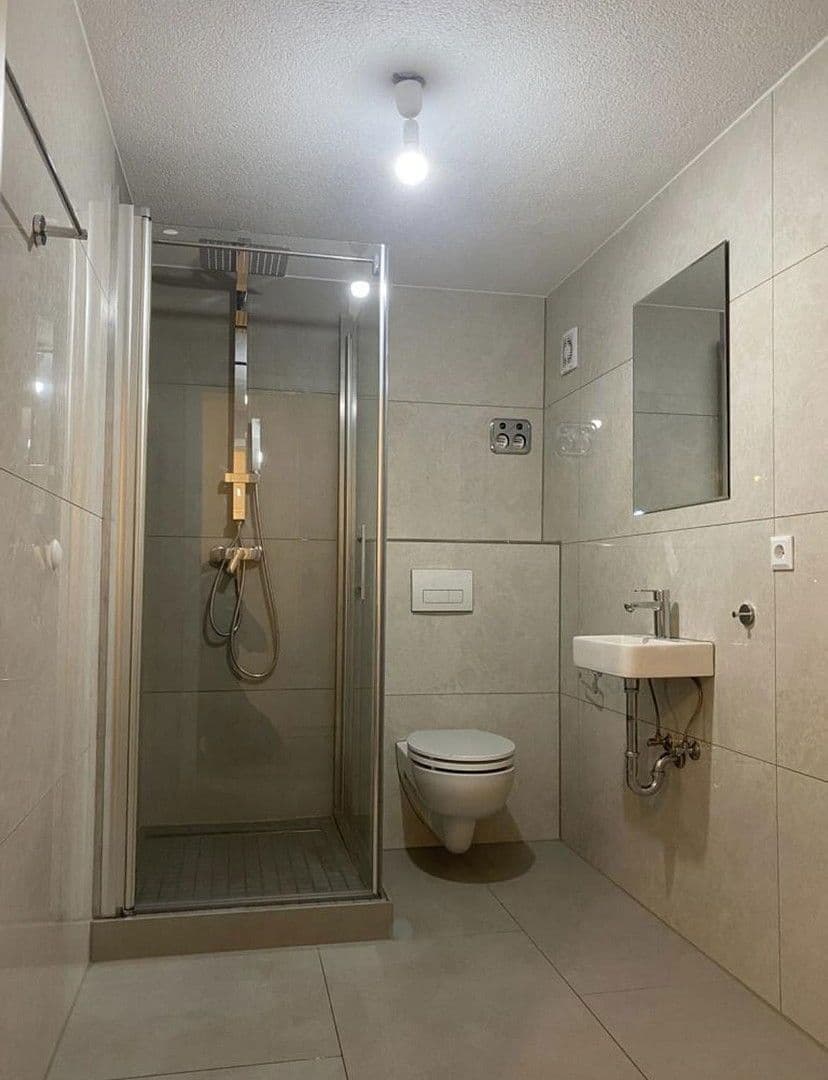 Pronájem bytu 2+1 50 m², Pforzheim, Bádensko-Württembersko Pronájem bytu 2+1 50 m², Pforzheim, Bádensko-Württembersko