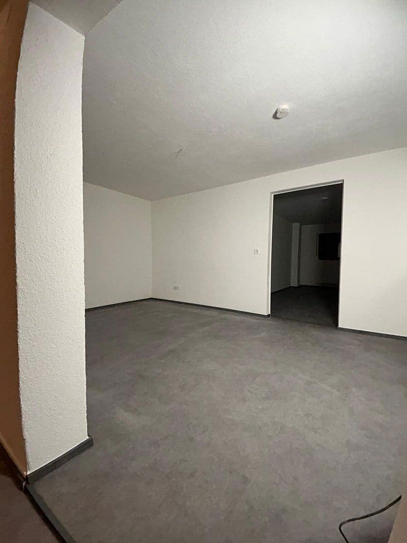 Pronájem bytu 2+1 50 m², Pforzheim, Bádensko-Württembersko Pronájem bytu 2+1 50 m², Pforzheim, Bádensko-Württembersko