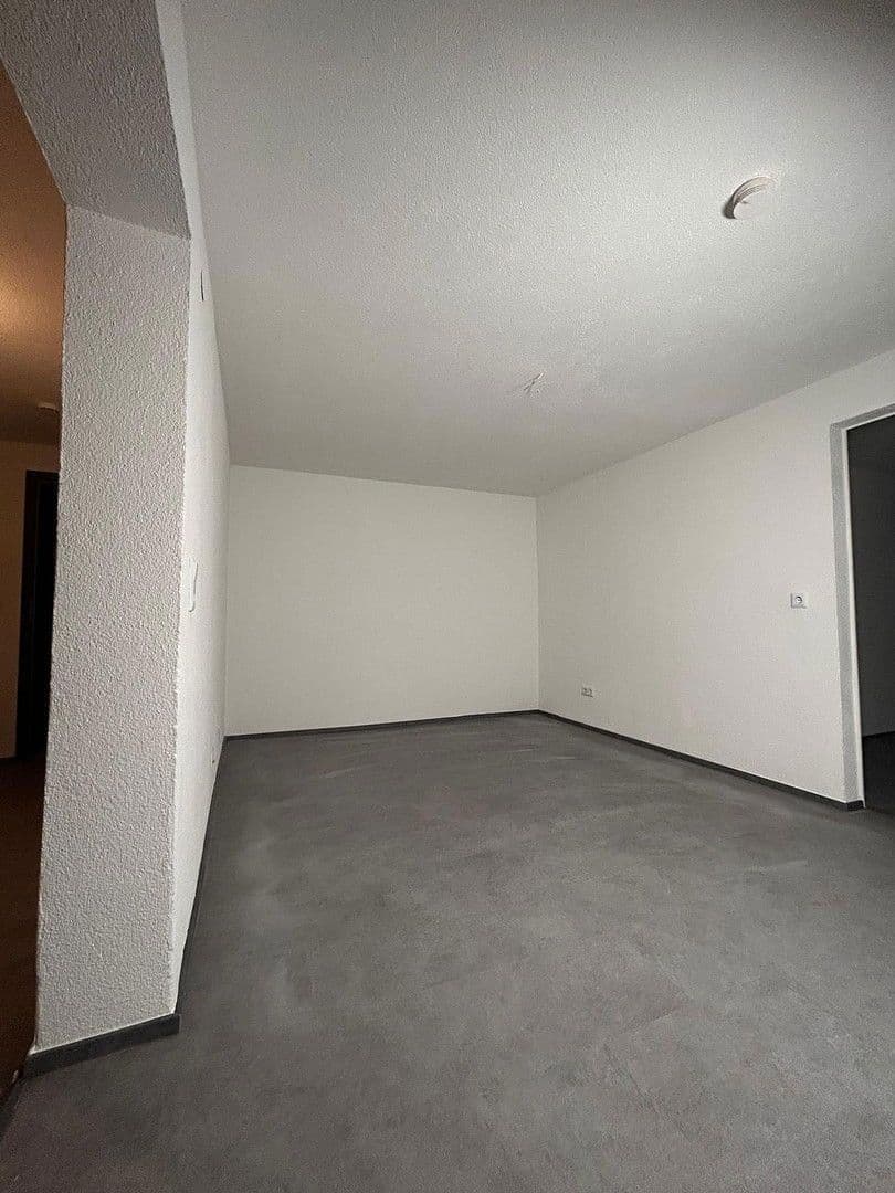 Pronájem bytu 2+1 50 m², Pforzheim, Bádensko-Württembersko Pronájem bytu 2+1 50 m², Pforzheim, Bádensko-Württembersko