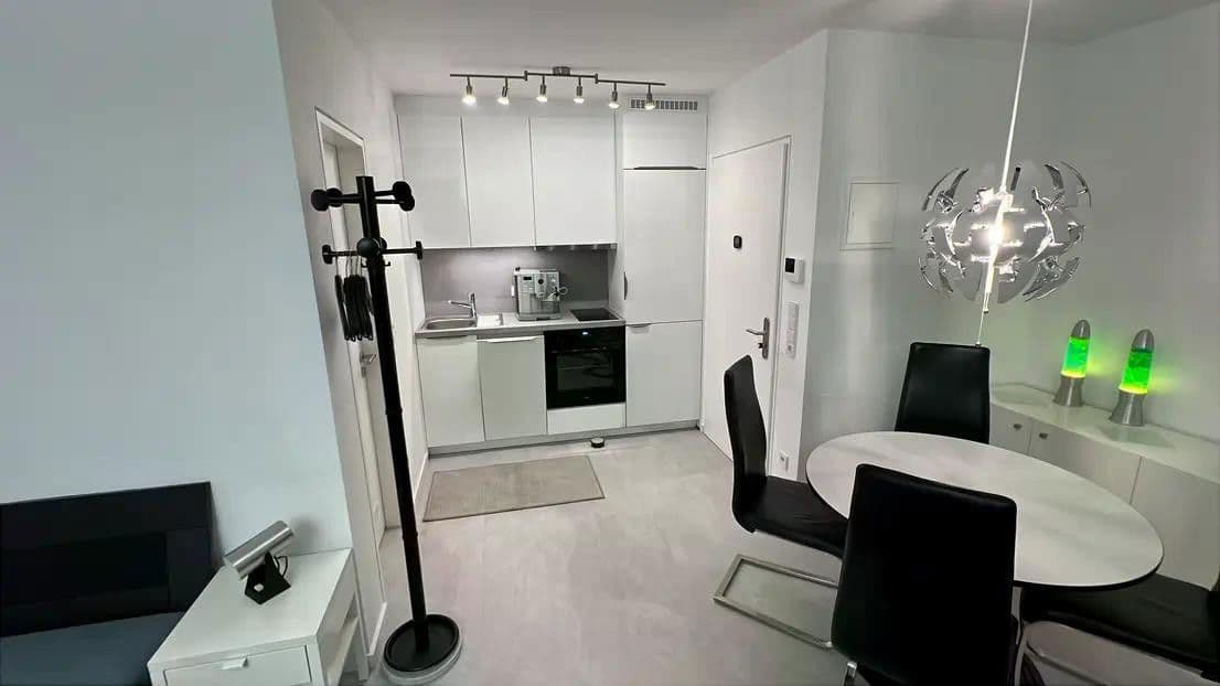 Pronájem bytu 1+1 32 m², Dattelweg 29, Stuttgart, Bádensko-Württembersko Pronájem bytu 1+1 32 m², Dattelweg 29, Stuttgart, Bádensko-Württembersko