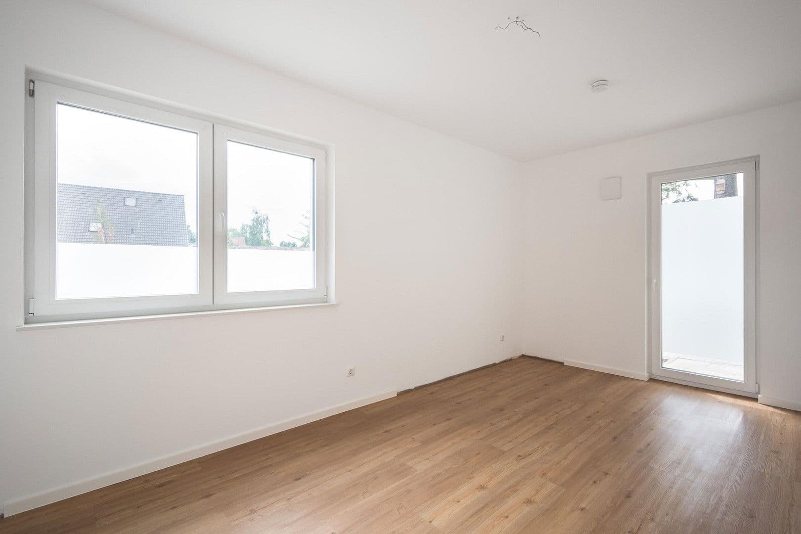 Pronájem bytu 3+1 91 m², Karl-Marx-Straße 8, Hohen Neuendorf, Braniborsko Pronájem bytu 3+1 91 m², Karl-Marx-Straße 8, Hohen Neuendorf, Braniborsko