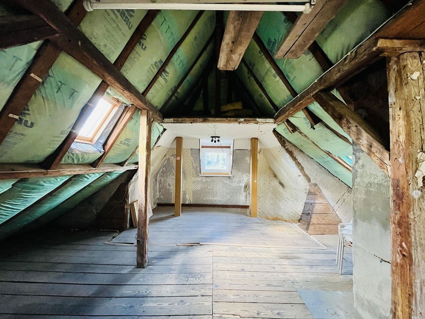 Prodej domu 146 m², pozemek 1.550 m², Neuenbürg, Bádensko-Württembersko Prodej domu 146 m², pozemek 1.550 m², Neuenbürg, Bádensko-Württembersko