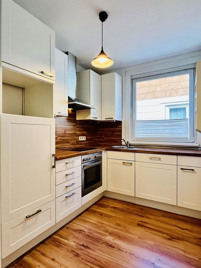 Prodej domu 146 m², pozemek 1.550 m², Neuenbürg, Bádensko-Württembersko Prodej domu 146 m², pozemek 1.550 m², Neuenbürg, Bádensko-Württembersko