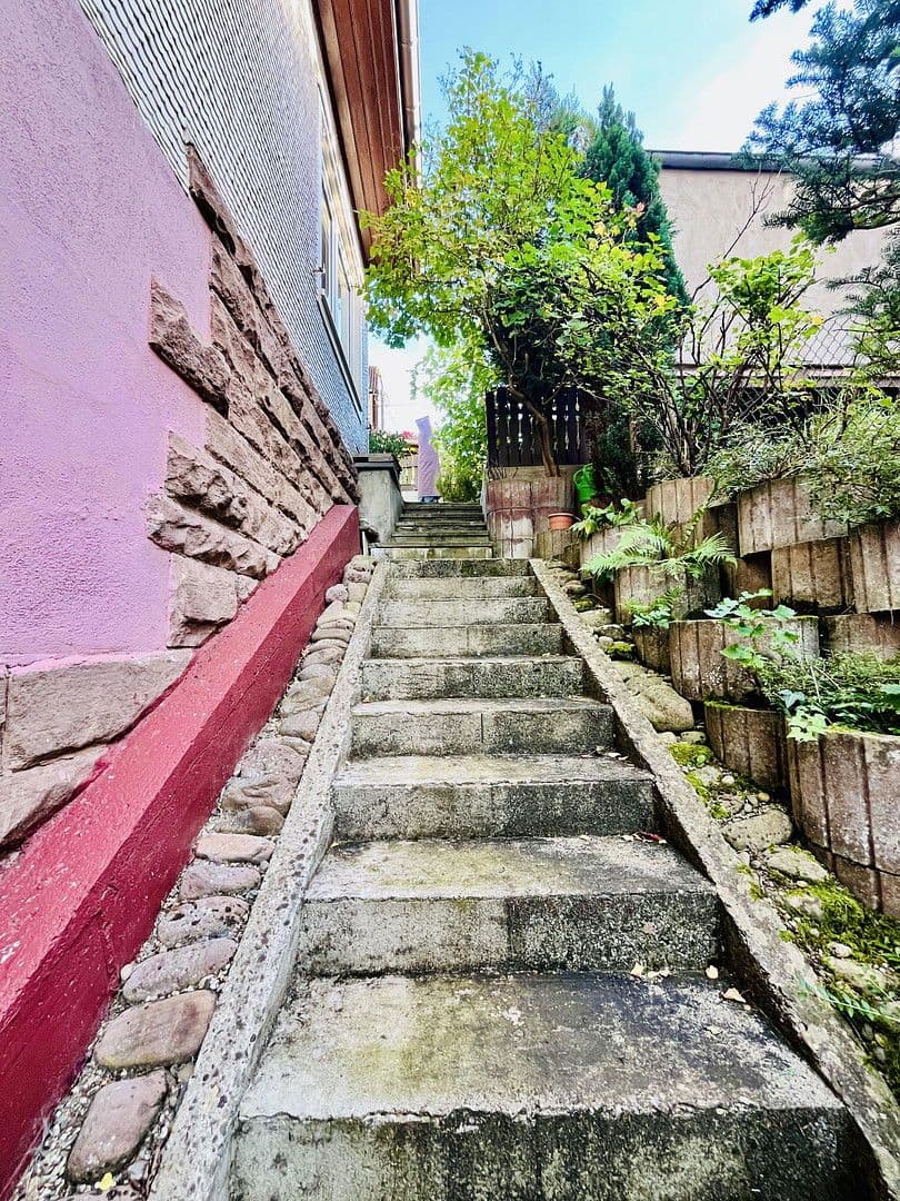 Prodej domu 146 m², pozemek 1.550 m², Neuenbürg, Bádensko-Württembersko Prodej domu 146 m², pozemek 1.550 m², Neuenbürg, Bádensko-Württembersko