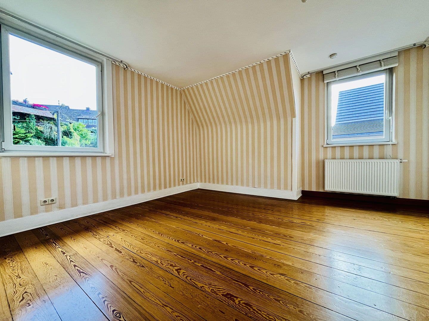 Prodej domu 146 m², pozemek 1.550 m², Neuenbürg, Bádensko-Württembersko Prodej domu 146 m², pozemek 1.550 m², Neuenbürg, Bádensko-Württembersko