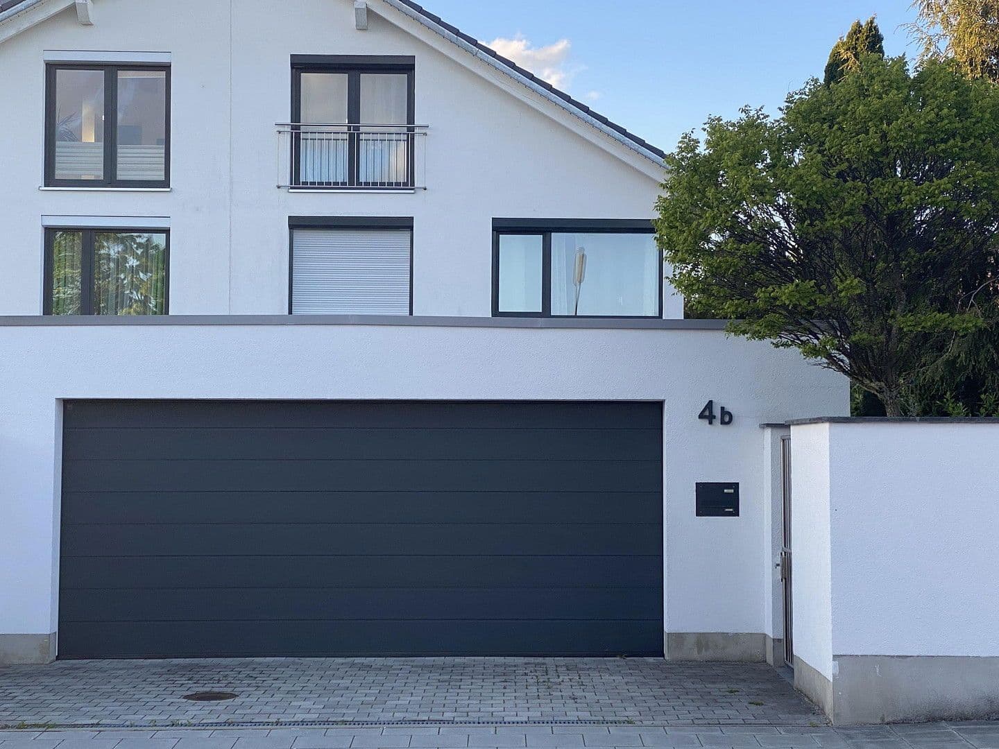 Prodej domu 191 m², pozemek 316 m², Bahnhofstraße 4b, Planegg, Bavorsko Prodej domu 191 m², pozemek 316 m², Bahnhofstraße 4b, Planegg, Bavorsko