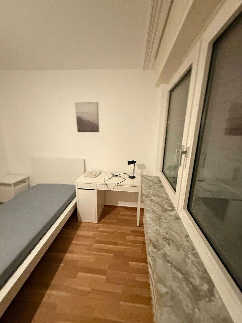 Pronájem bytu 13 m², Eckenheimer Landstraße 361, Frankfurt, Hessen Pronájem bytu 13 m², Eckenheimer Landstraße 361, Frankfurt, Hessen