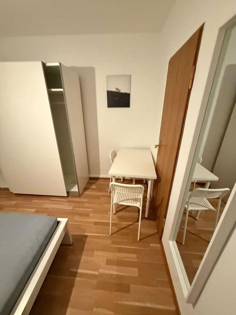 Pronájem bytu 13 m², Eckenheimer Landstraße 361, Frankfurt, Hessen Pronájem bytu 13 m², Eckenheimer Landstraße 361, Frankfurt, Hessen