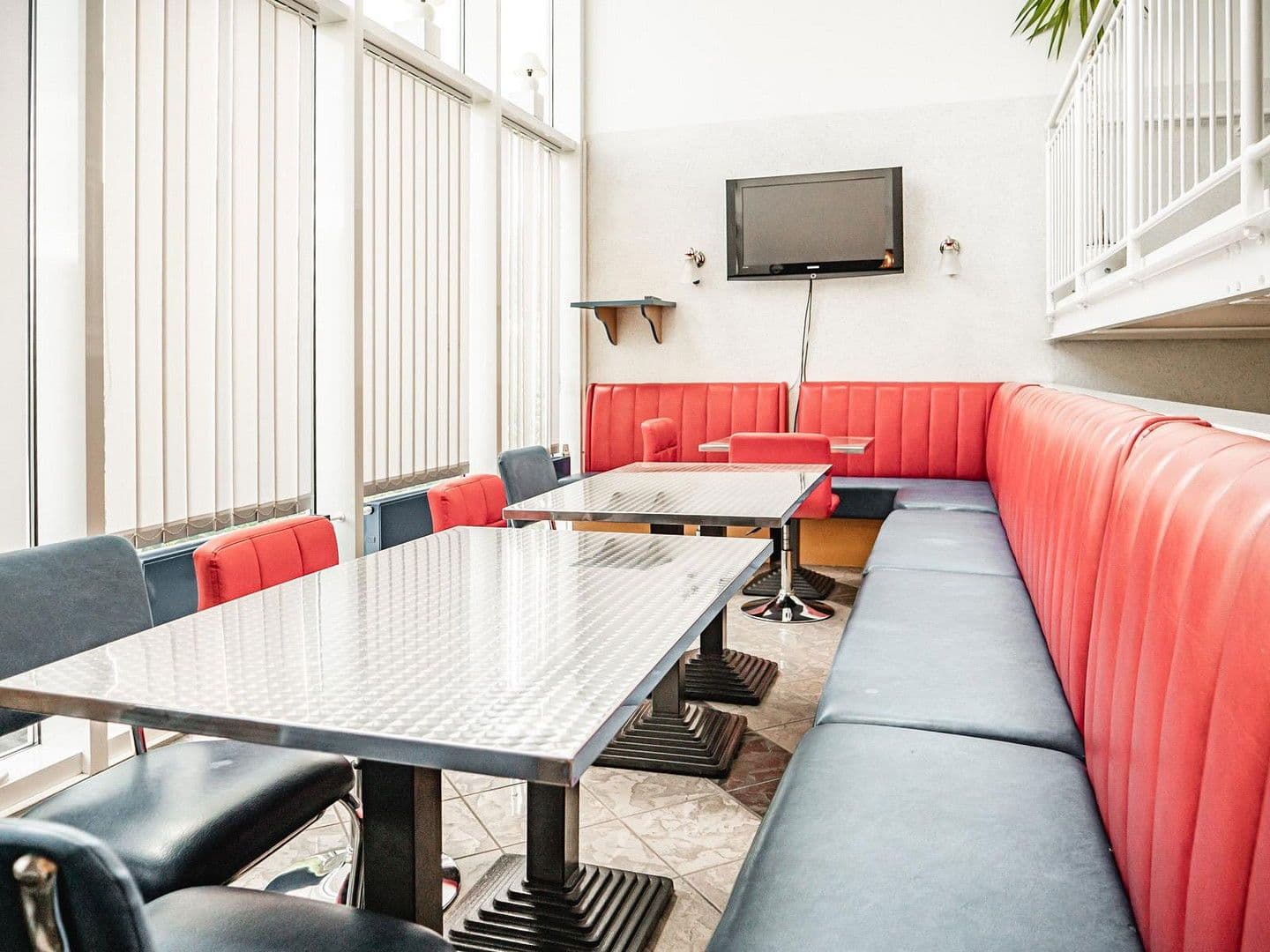 Pronájem nebytového prostoru 3.800 m², Beilngries, Bavorsko Pronájem nebytového prostoru 3.800 m², Beilngries, Bavorsko