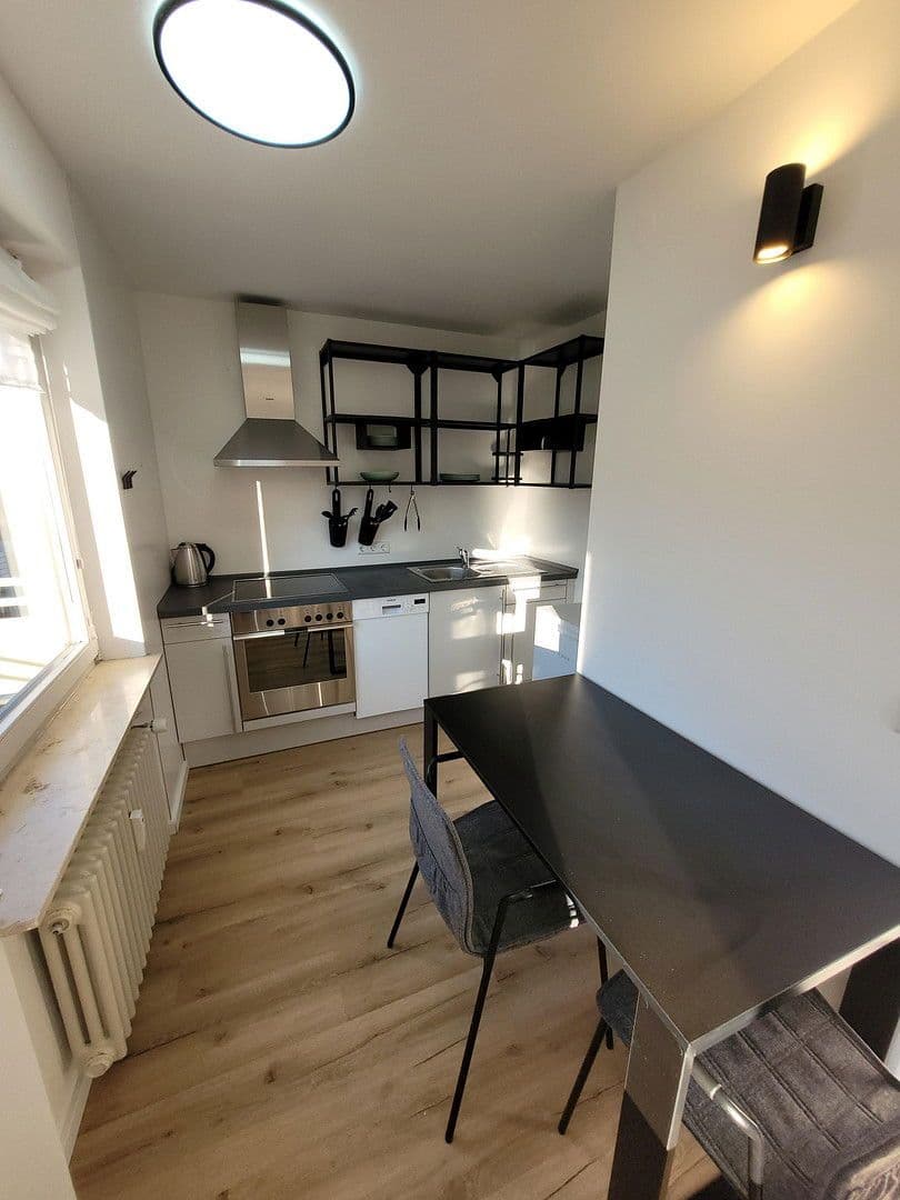 Pronájem bytu 1+kk 38 m², Reutlingen, Bádensko-Württembersko Pronájem bytu 1+kk 38 m², Reutlingen, Bádensko-Württembersko